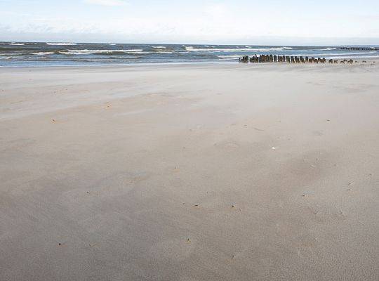 Szerokie piaszczyste plaże blisko Łeby